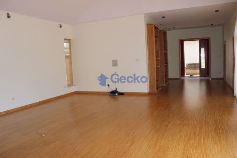 House in Pattaya, Thailand 3 bedrooms № 197361 - photo 7