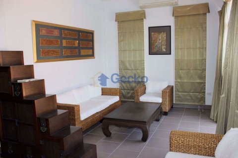 House in Pattaya, Thailand 3 bedrooms № 197361 - photo 3