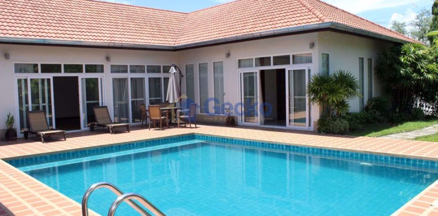 House in Pattaya, Thailand 3 bedrooms № 197361