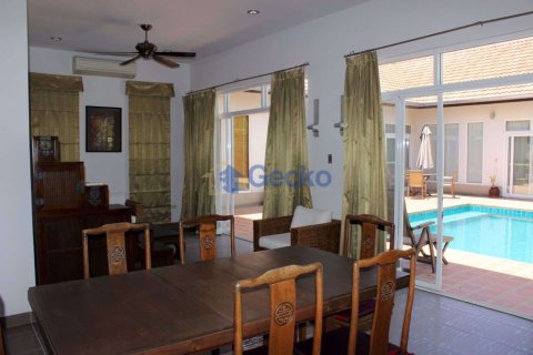 House in Pattaya, Thailand 3 bedrooms № 197361 - photo 4
