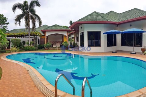 House in Pattaya, Thailand 3 bedrooms № 197363