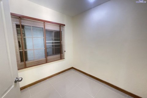 Townhouse in Nonthaburi, Thailand 4 bedrooms № 163198 - photo 3