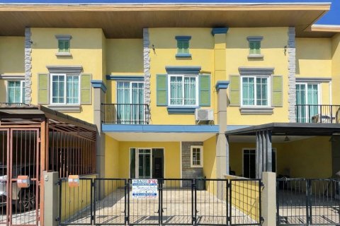 Townhouse in Nonthaburi, Thailand 4 bedrooms № 163198