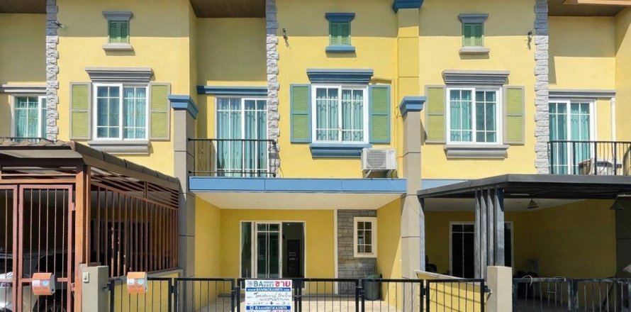 Townhouse in Nonthaburi, Thailand 4 bedrooms № 163198