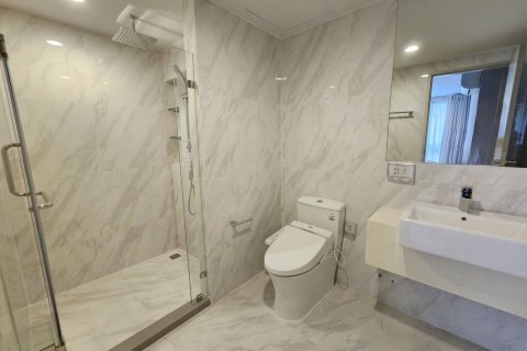 Condo à Khlong Toei, Bangkok, Thaïlande, 2 chambres № 163201 - photo 5