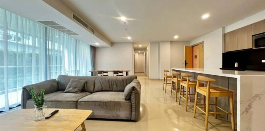 Condo in Bang Lamung, Thailand, 4 bedrooms  № 146876
