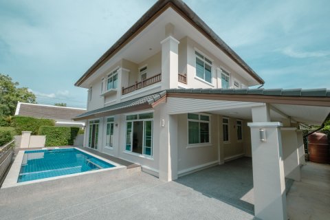 House in Chiang Mai, Thailand 4 bedrooms № 121934 - photo 1