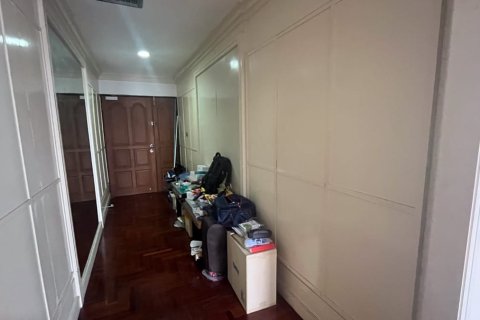 Condo à Watthana, Bangkok, Thaïlande, 3 chambres № 200972 - photo 12