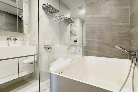 Condo à Watthana, Bangkok, Thaïlande, 2 chambres № 200971 - photo 24