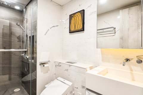 Condo à Watthana, Bangkok, Thaïlande, 2 chambres № 200971 - photo 23