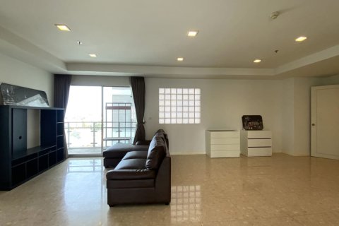 Condo à Khlong Toei, Bangkok, Thaïlande, 3 chambres № 200967 - photo 2