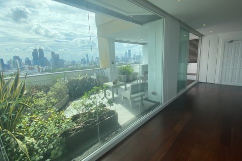 Condo à Khlong Toei, Bangkok, Thaïlande, 3 chambres № 200973 - photo 10