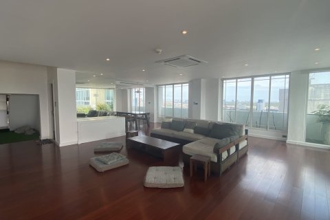 Condo à Khlong Toei, Bangkok, Thaïlande, 3 chambres № 200973 - photo 24