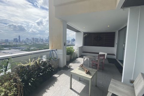 Condo à Khlong Toei, Bangkok, Thaïlande, 3 chambres № 200973 - photo 4