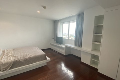 Condo à Khlong Toei, Bangkok, Thaïlande, 3 chambres № 200973 - photo 15