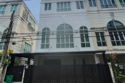 ทาวน์เฮาส์ในกรุงเทพฯ, ประเทศไทย 5 ห้องนอน № 189652 - รูปถ่าย 2