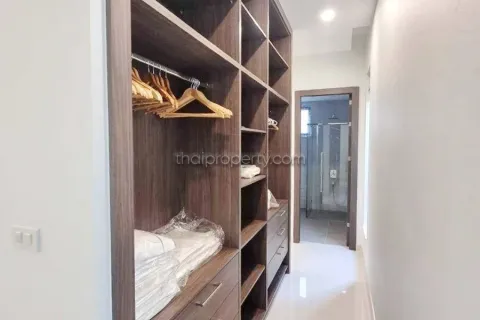 Casa de 3 dormitorios en Pattaya, Tailandia № 213549 - foto 12