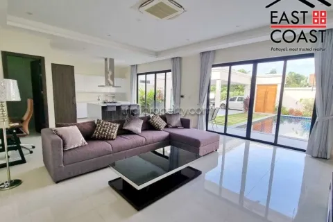 Casa de 3 dormitorios en Pattaya, Tailandia № 213549 - foto 4