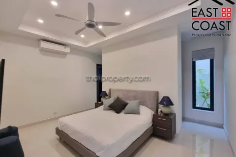 Casa de 3 dormitorios en Pattaya, Tailandia № 213549 - foto 8