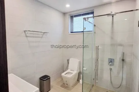 Casa de 3 dormitorios en Pattaya, Tailandia № 213549 - foto 13