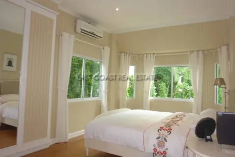 Casa de 2 dormitorios en Pattaya, Tailandia № 213544 - foto 10