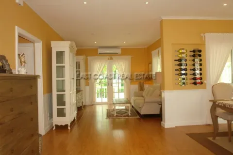 Casa de 2 dormitorios en Pattaya, Tailandia № 213544 - foto 17