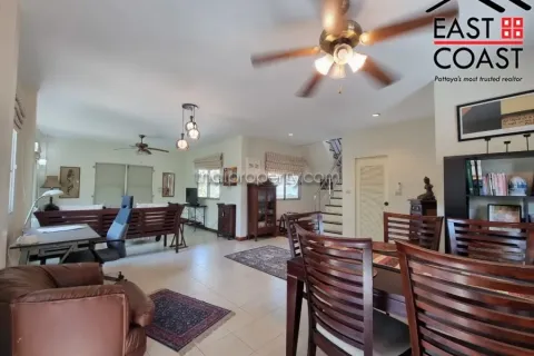 Casa de 3 dormitorios en Pattaya, Tailandia № 213546 - foto 3