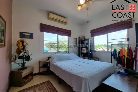 Casa de 3 dormitorios en Pattaya, Tailandia № 213546 - foto 15