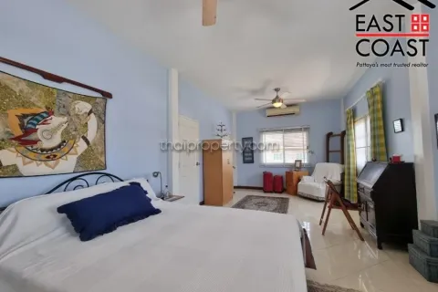 Casa de 3 dormitorios en Pattaya, Tailandia № 213546 - foto 10