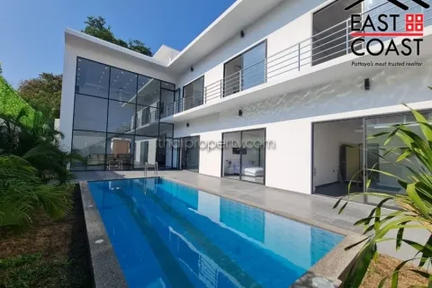 Casa de 6 dormitorios en Pattaya, Tailandia № 213545