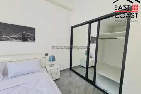 Casa de 6 dormitorios en Pattaya, Tailandia № 213545 - foto 10