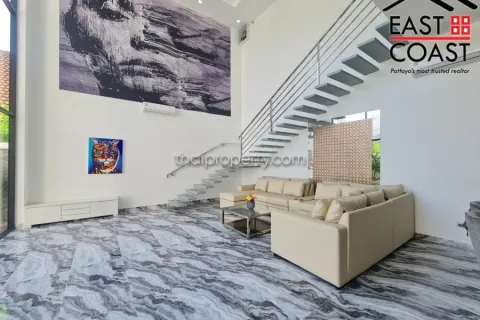 Casa de 6 dormitorios en Pattaya, Tailandia № 213545 - foto 17