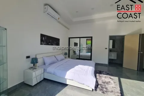 Casa de 6 dormitorios en Pattaya, Tailandia № 213545 - foto 5