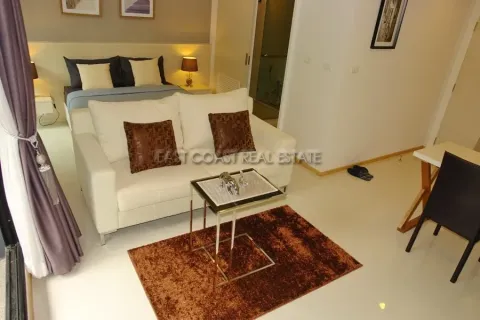 Estudio en el condominio en Jomtien Beach, Pattaya, Tailandia № 212936 - foto 2