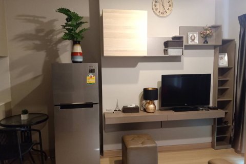 Studio in the Condo in Ratchathewi, Bangkok, Thailand  № 172134 - photo 2