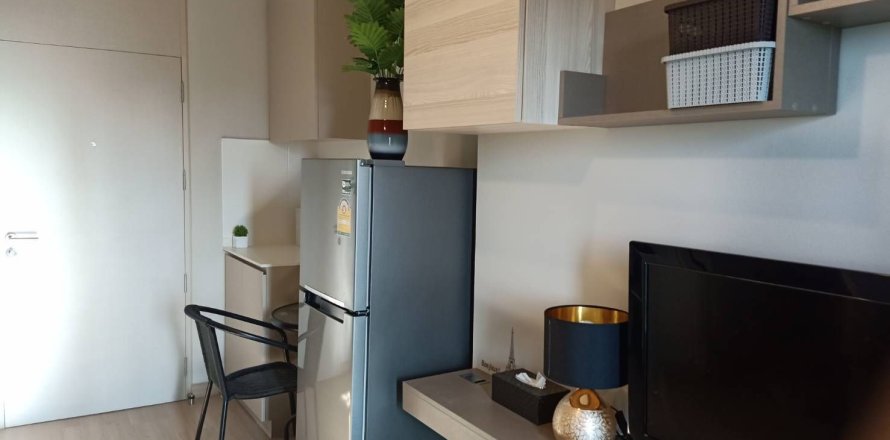 Studio in the Condo in Ratchathewi, Bangkok, Thailand  № 172134