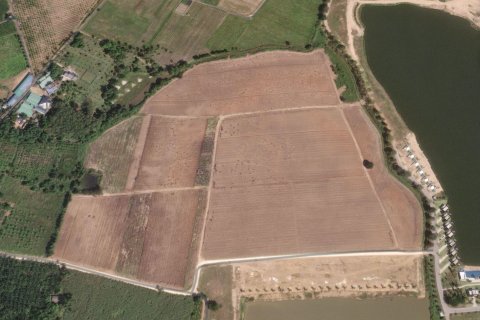 Land in Phetchaburi, Thailand 182828 sq.m. № 172128 - photo 2