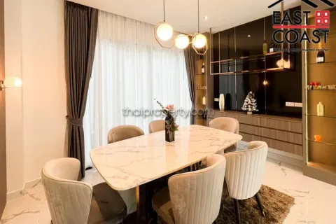 Casa de 5 dormitorios en Pattaya, Tailandia № 213720 - foto 6