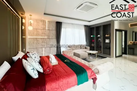 Casa de 5 dormitorios en Pattaya, Tailandia № 213720 - foto 18