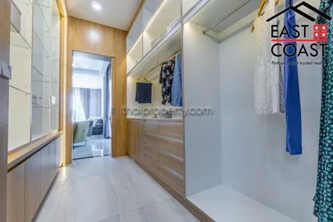 Casa de 4 dormitorios en Pattaya, Tailandia № 213721 - foto 30
