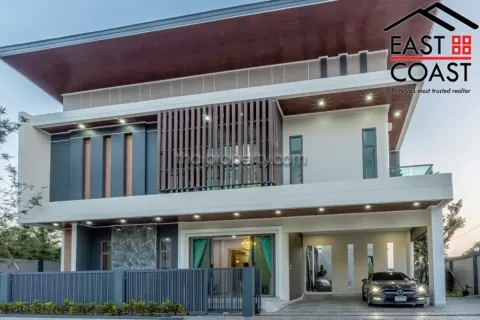 House in Pattaya, Thailand 4 bedrooms № 213721