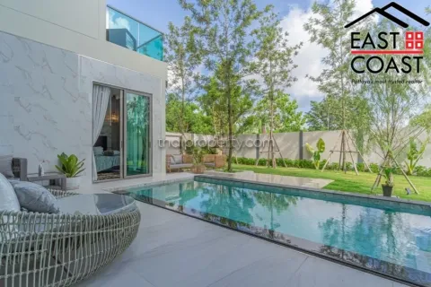 Casa de 4 dormitorios en Pattaya, Tailandia № 213721 - foto 17