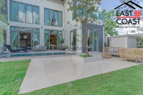 Casa de 4 dormitorios en Pattaya, Tailandia № 213721 - foto 6