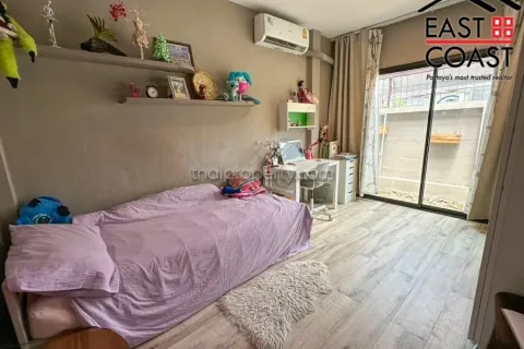 Casa de 3 dormitorios en Pattaya, Tailandia № 213724 - foto 15