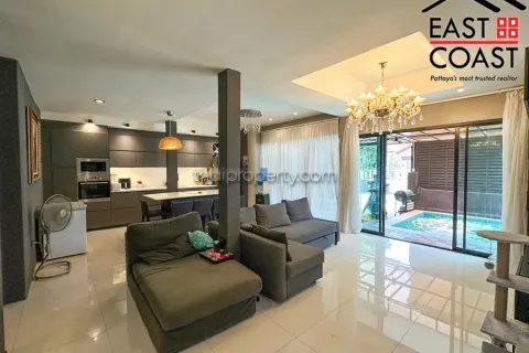 Casa de 3 dormitorios en Pattaya, Tailandia № 213724 - foto 5