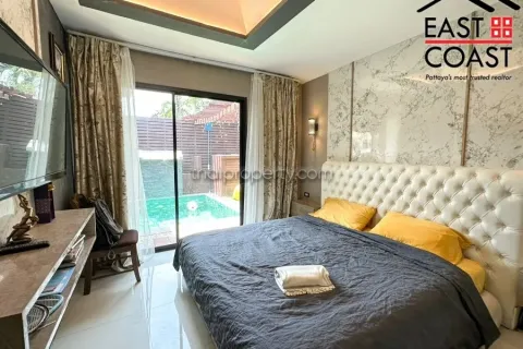 Casa de 3 dormitorios en Pattaya, Tailandia № 213724 - foto 11