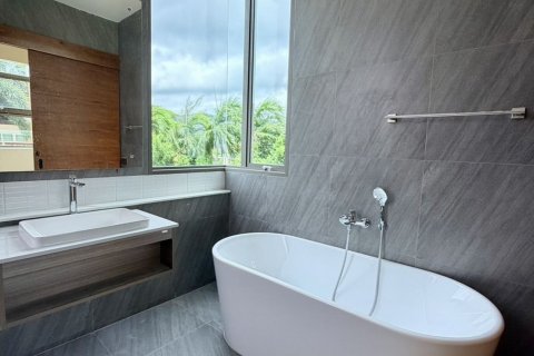 Villa in Phuket, Thailand 5 bedrooms № 136988 - photo 14