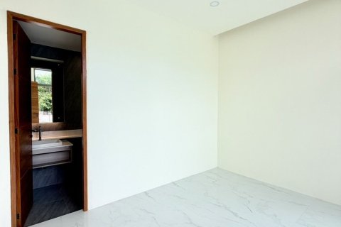 Villa in Phuket, Thailand 5 bedrooms № 136988 - photo 7