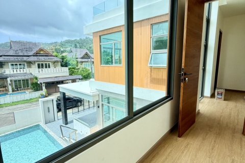 Villa in Phuket, Thailand 5 bedrooms № 136988 - photo 10
