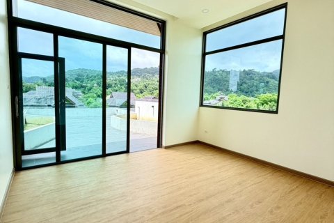 Villa in Phuket, Thailand 5 bedrooms № 136988 - photo 24